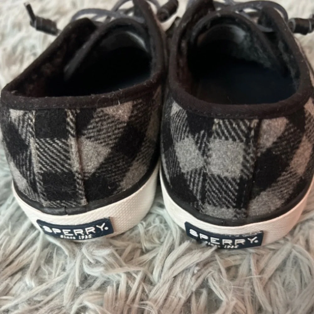 Buffalo Check Pier View Sneakers